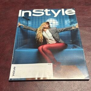 InStyle Magazine - Gigi Hadid March/2022 Issue